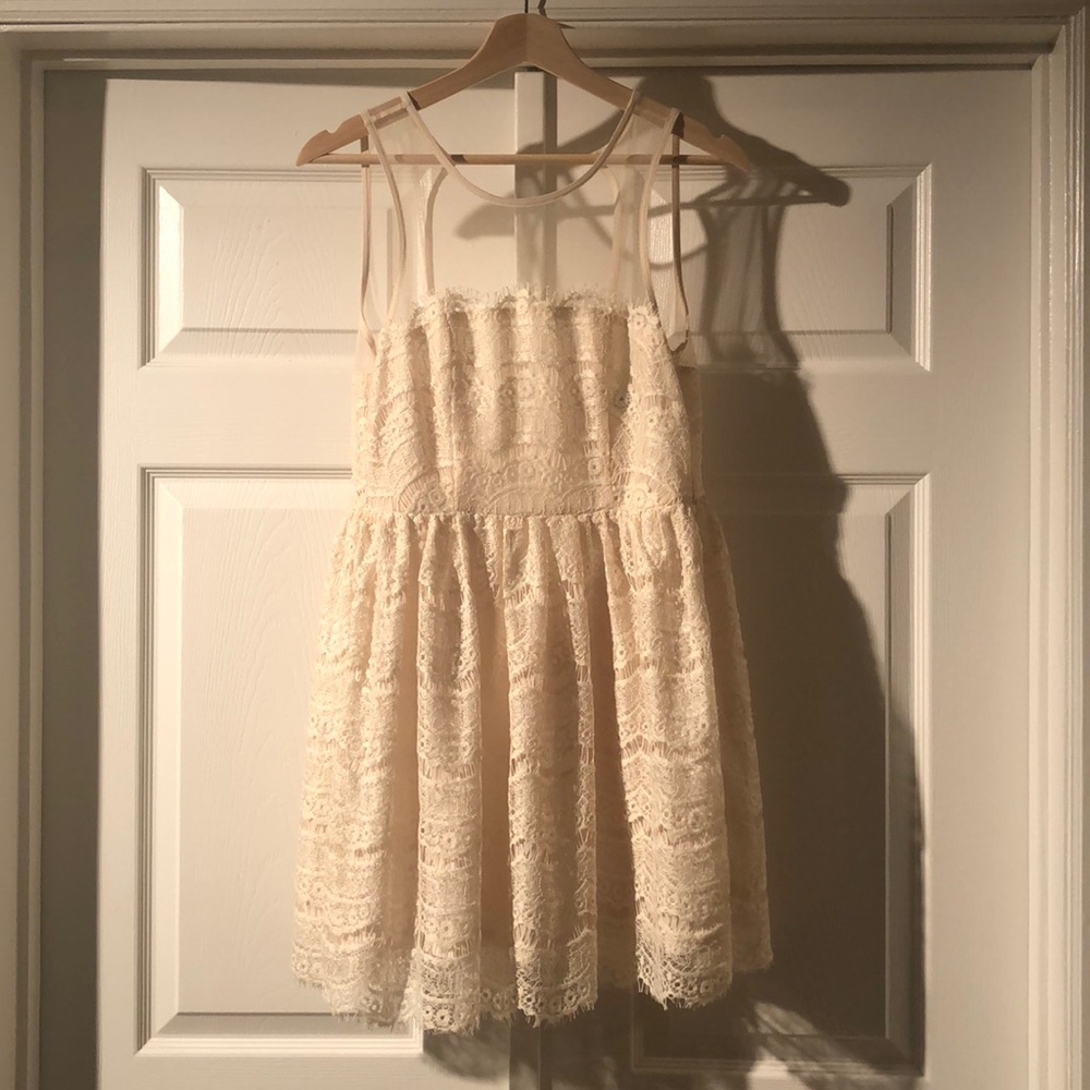 Lace cream dress